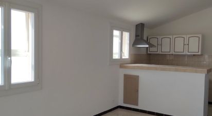 House 4 rooms of 71 m² in Travaillan (84850)