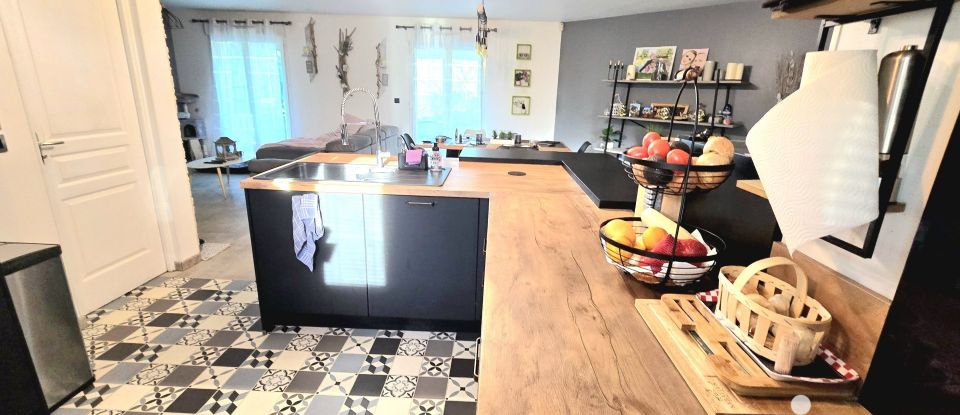 Maison 4 pièces de 102 m² à Faverges-de-la-Tour (38110)