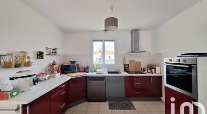 House 4 rooms of 107 m² in Andilly (17230)