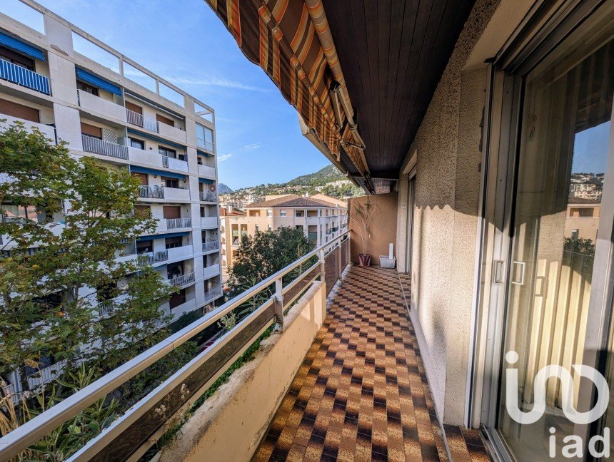 Apartment 1 room of 35 m² in Toulon (83000)