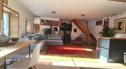 Country house 7 rooms of 159 m² in Ruffiac (56140)