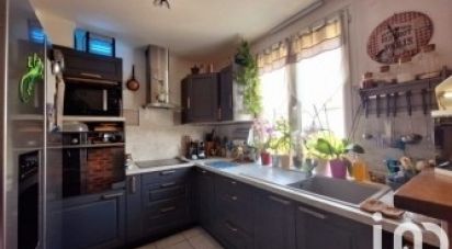 House 4 rooms of 65 m² in Fouilloy (60220)