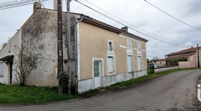 Maison de village 4 pièces de 102 m² à Le Seure (17770)