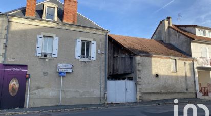 Building in Vierzon (18100) of 384 m²