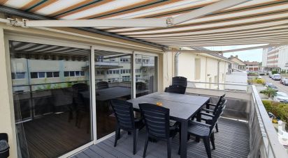 Triplex 6 pièces de 218 m² à Saint-Julien-les-Villas (10800)