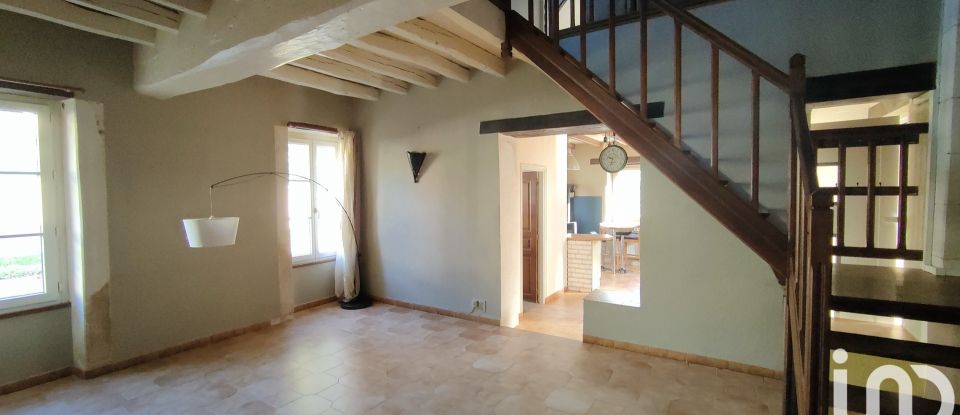 House 4 rooms of 130 m² in Escamps (89240)