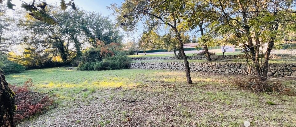 Terrain de 3 800 m² à Châteauneuf-Grasse (06740)