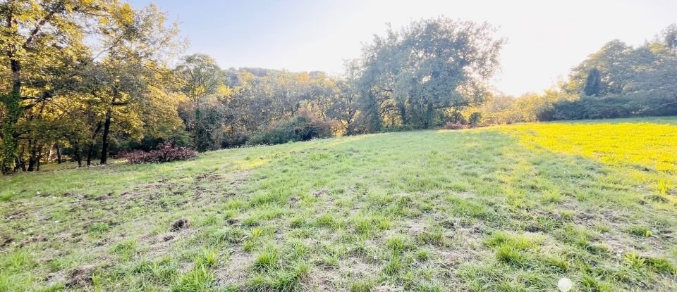 Terrain de 3 800 m² à Châteauneuf-Grasse (06740)