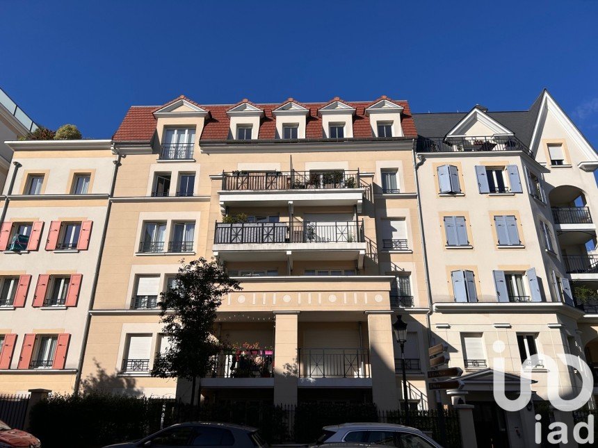 Appartement 4 pièces de 96 m² à Le Plessis-Robinson (92350)