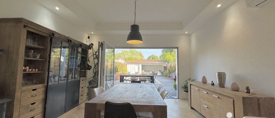 Maison 6 pièces de 155 m² à Bordeaux (33100)