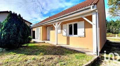 House 4 rooms of 89 m² in La Roche-Noire (63800)