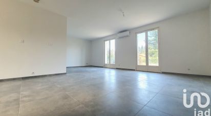 House 4 rooms of 89 m² in La Roche-Noire (63800)