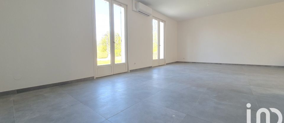 House 4 rooms of 89 m² in La Roche-Noire (63800)