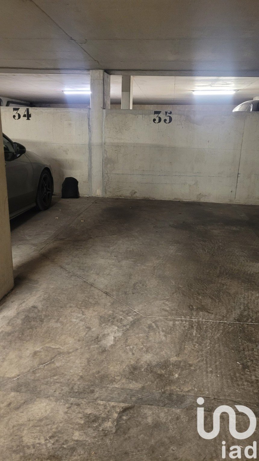 Parking/garage/box de 12 m² à Vitry-sur-Seine (94400)