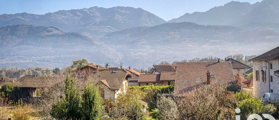 Maison traditionnelle 4 pièces de 156 m² à Crolles (38920)