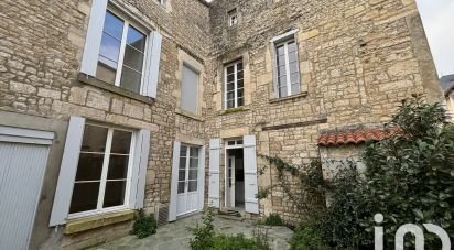 Town house 6 rooms of 129 m² in Fontenay-le-Comte (85200)