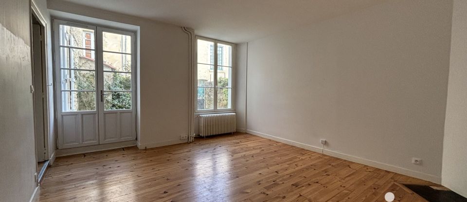 Maison de ville 6 pièces de 129 m² à Fontenay-le-Comte (85200)