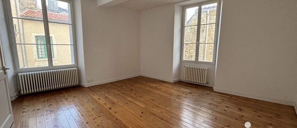 Maison de ville 6 pièces de 129 m² à Fontenay-le-Comte (85200)