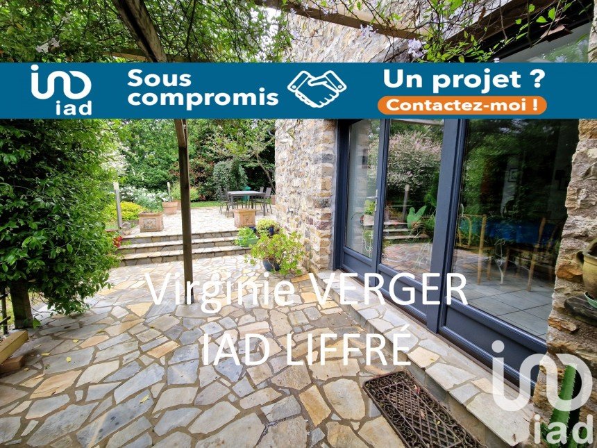 House 6 rooms of 220 m² in Liffré (35340)