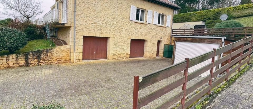 Maison 7 pièces de 200 m² à Cublac (19520)