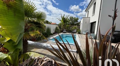 Architect house 5 rooms of 129 m² in Royan (17200)