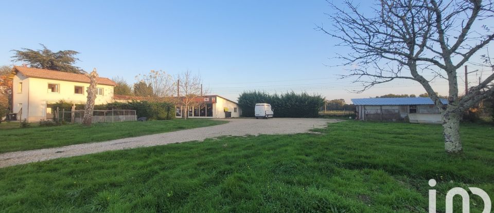 Maison traditionnelle 5 pièces de 125 m² à Les Églisottes-et-Chalaures (33230)