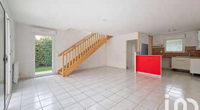 House 6 rooms of 110 m² in Sainte-Pazanne (44680)