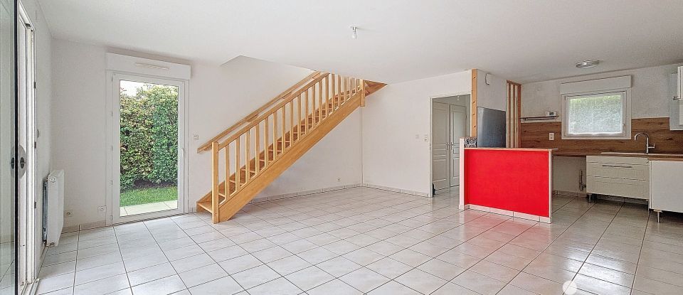 Maison 6 pièces de 110 m² à Sainte-Pazanne (44680)