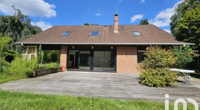 Maison 10 pièces de 233 m² à Saint-Saulve (59880)