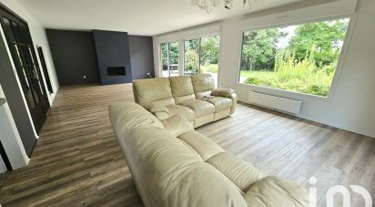 House 10 rooms of 233 m² in Saint-Saulve (59880)