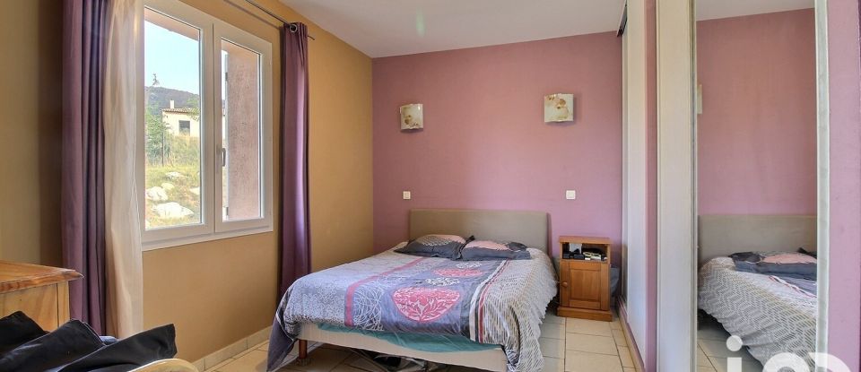 House 5 rooms of 132 m² in Les Omergues (04200)