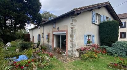 Maison de village 5 pièces de 160 m² à Saint-Junien-les-Combes (87300)