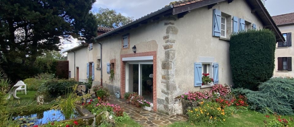 Maison de village 5 pièces de 160 m² à Saint-Junien-les-Combes (87300)