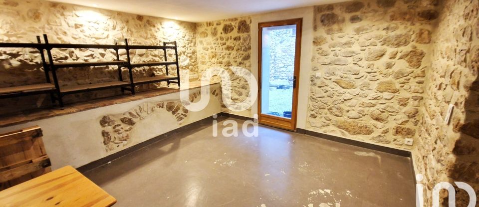 Maison de village 6 pièces de 165 m² à Saint-Geniès-de-Malgoirès (30190)