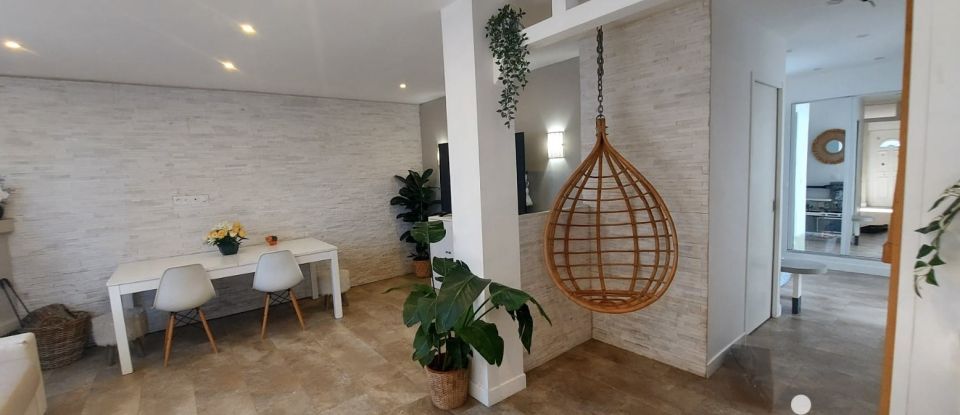 Maison 4 pièces de 87 m² à Berre-les-Alpes (06390)