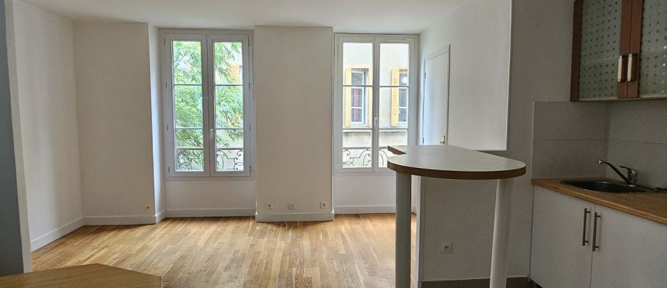 Studio 1 room of 27 m² in Paris (75020)