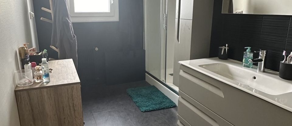 Appartement 3 pièces de 79 m² à Saint-Pierre-d'Irube (64990)