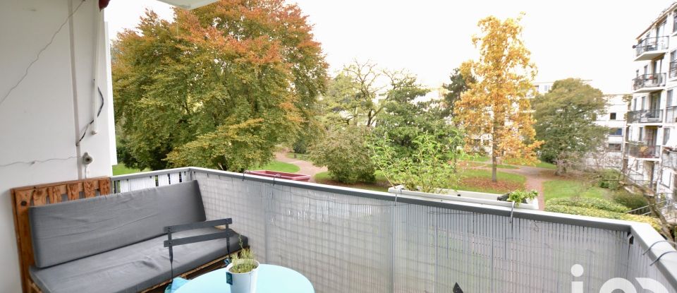 Appartement 5 pièces de 77 m² à Marly-le-Roi (78160)