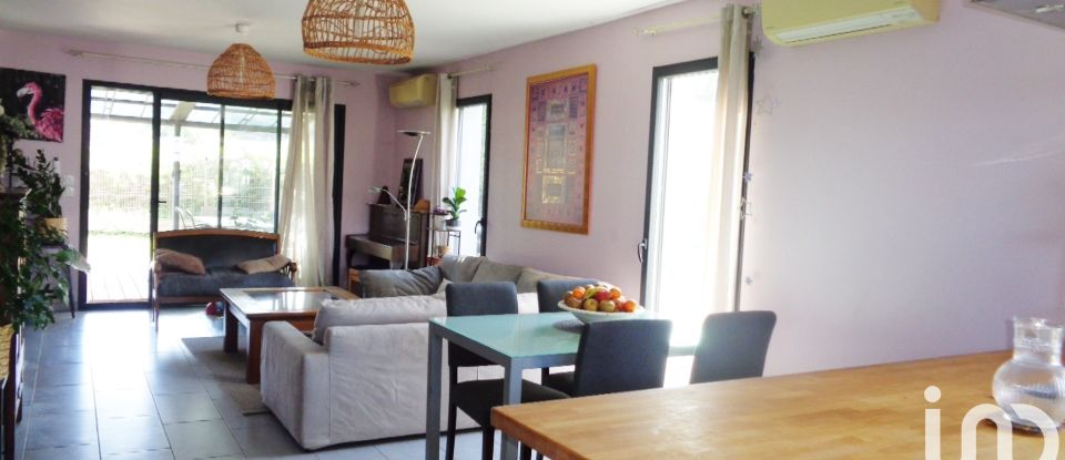 Traditional house 5 rooms of 125 m² in Agde (34300)