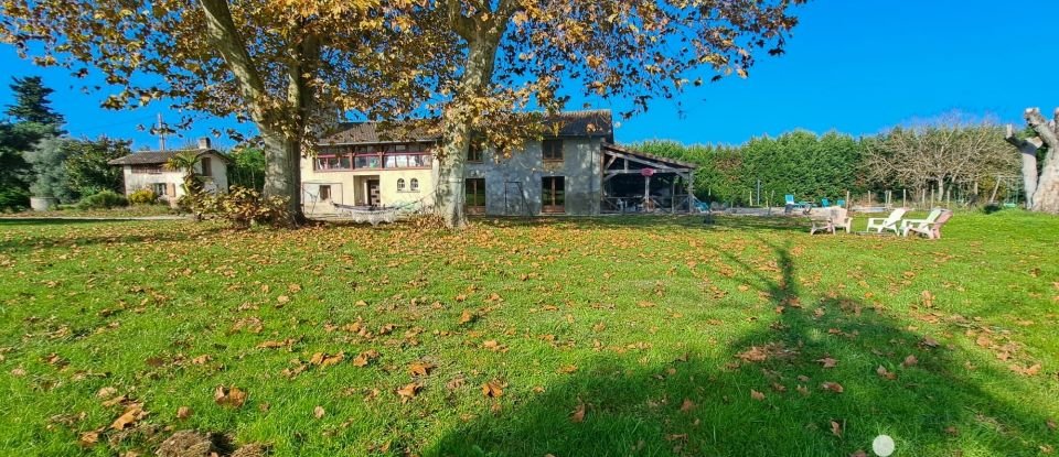 Ferme 9 pièces de 310 m² à Montauban (82000)