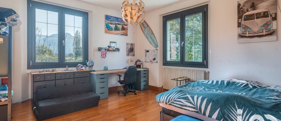 Maison 10 pièces de 333 m² à La Buisse (38500)