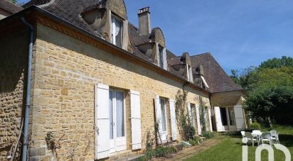 Mansion 9 rooms of 324 m² in Le Bugue (24260)