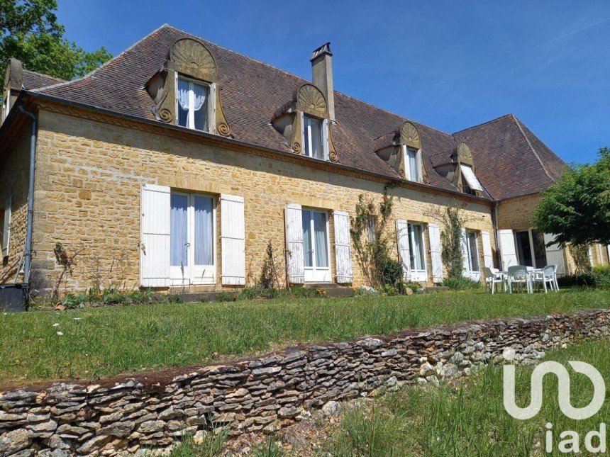 Mansion 9 rooms of 324 m² in Le Bugue (24260)