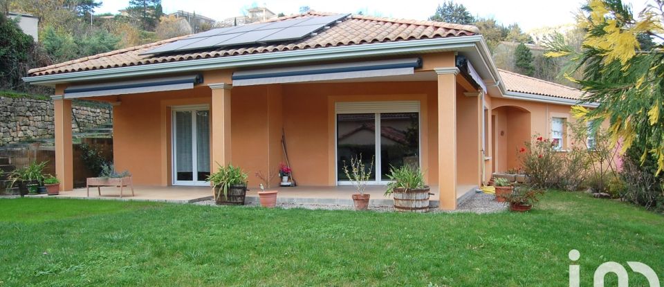 Traditional house 5 rooms of 148 m² in Millau (12100)