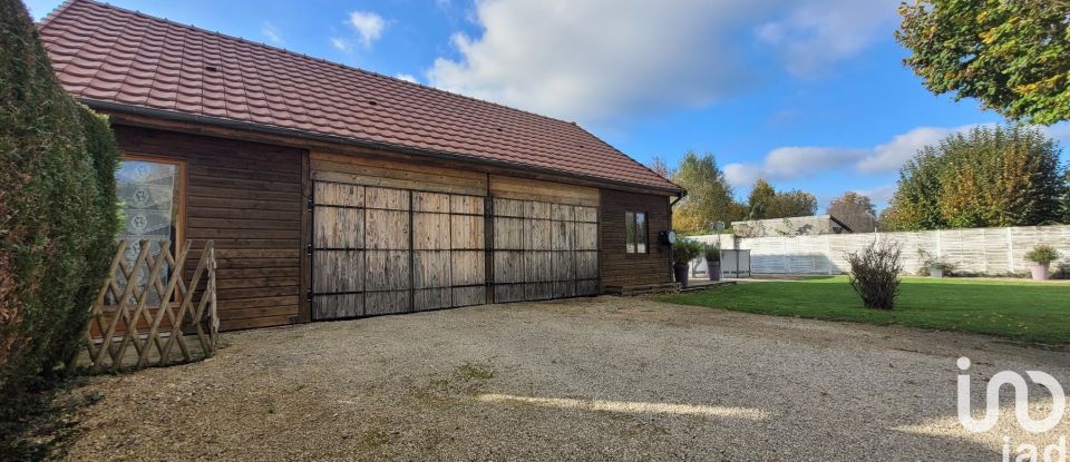 Pavillon 9 pièces de 189 m² à Senneçay (18340)