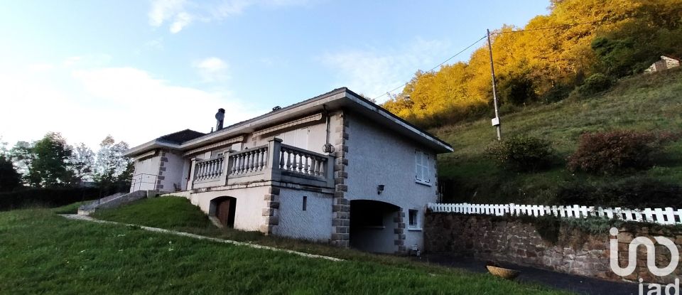 Traditional house 5 rooms of 120 m² in Forgès (19380)