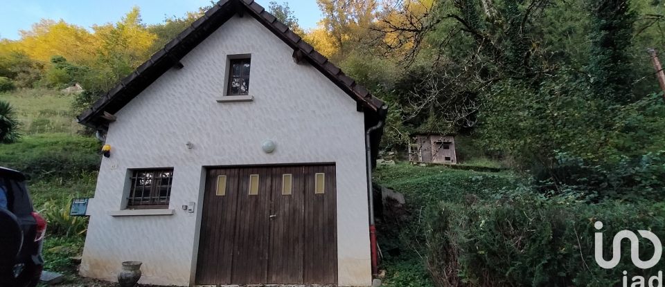 Traditional house 5 rooms of 120 m² in Forgès (19380)