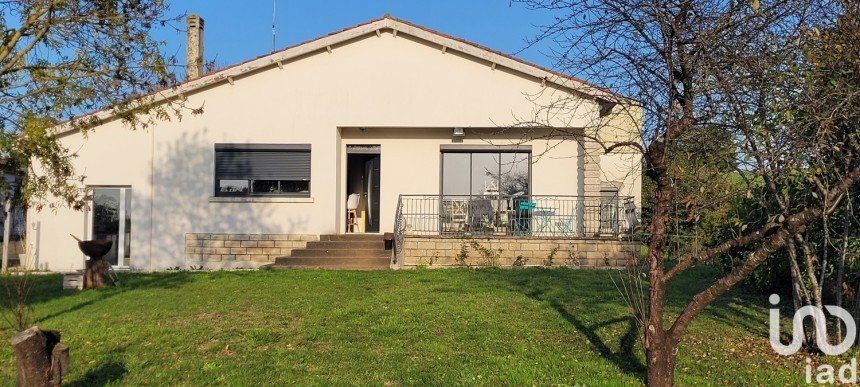 Maison 7 pièces de 180 m² à Saint-Jean-d'Angély (17400)