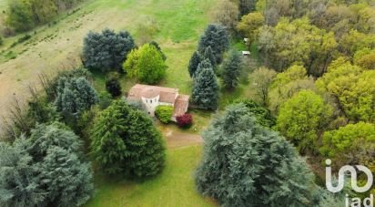 Manor 11 rooms of 400 m² in Saint-Genest-d'Ambière (86140)