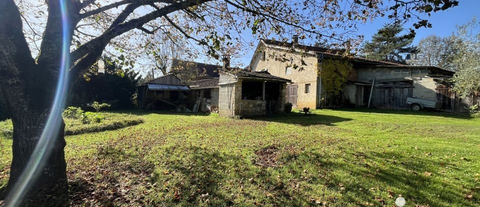 Ferme 7 pièces de 134 m² à Saint-Martial-de-Nabirat (24250)